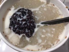 白雪黑糯米热冰粉-甜心闲生传统手工冰粉(太古里店)