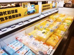 面包甜点陈列柜-盒马鲜生(岭南新世界店)