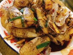 圣子-冶建镜子·老南昌大排档·江西虾王(总店)