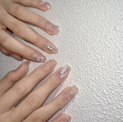 -初心纹眉洗眉·美睫专业店