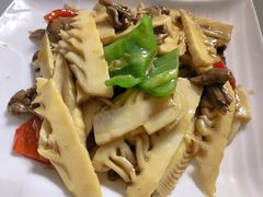 -天天向上素食餐厅(五台山店)