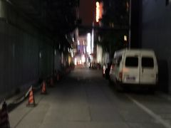 -沃尔玛上海田林店-地面停车场