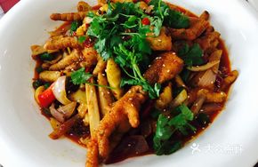 Spicy Pig's Feet in Dry Pot