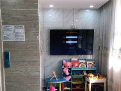 -茂菊口腔连锁(浦东南路店)