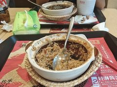 -华记煲仔华·煲仔饭(市桥易发店)