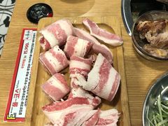-江南猪肉商会无限续吃(弘大店)