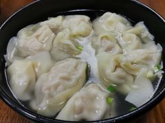 三鲜大馄饨-万寿斋(山阴路店)