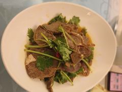 -侬佳蒸菜馆(听潮店)