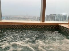 -成都华尔道夫酒店游泳池