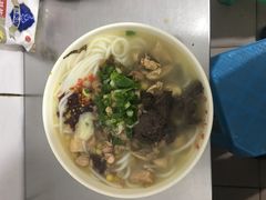 -文山荷鲜居(翠湖店)