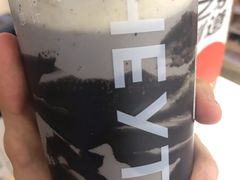 黑芝麻牛乳-喜茶(广州天汇igc店)