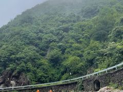 -安吉龙王山峡谷漂流