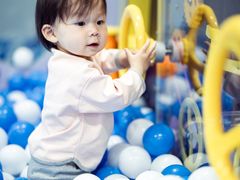 -蓝鲸奇亲子游泳俱乐部