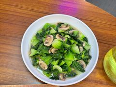 小青菜炒蘑菇-谢记上海大排档(长寿路店)