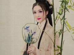 -九月鹰飞汉服摄影工作室