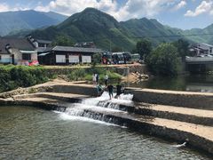 -安吉龙王山峡谷漂流
