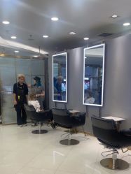 点击看大图 -八佰伴8008星级形象店