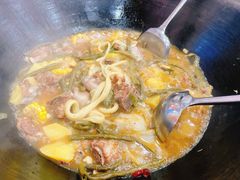 -哈尔滨东北铁锅炖(都督街店)