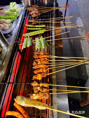 烧烤还️路边摊，错过就是遗憾啊
