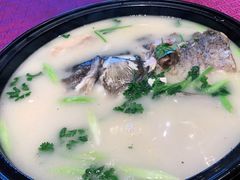 千岛湖鱼头汤-和记小菜(大宁店)