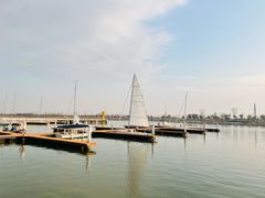 -上海滴水湖皇冠假日酒店