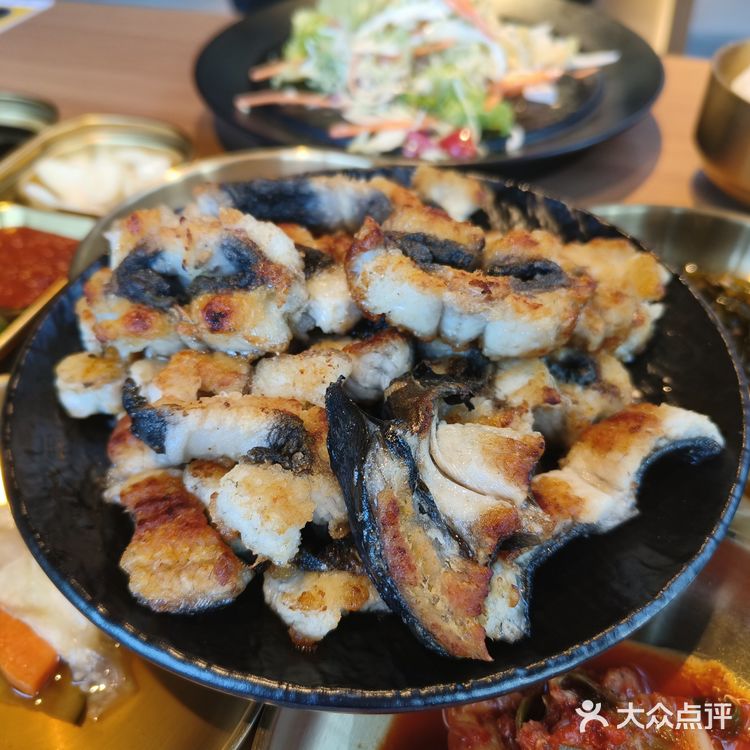 超级棒的韩式碳烤活鳗鱼