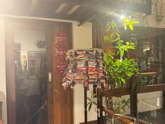 -Cuc Gach Quan Restaurant