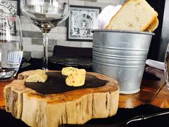 餐前包-AZUL by FUEL蓝色·法式酒馆(琶醍店)