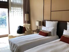 -梁鸿湿地丽笙度假酒店大堂吧