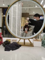 -5M HAIR SALON