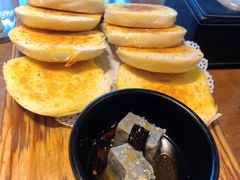 馒头片臭豆腐-95号酱骨·一块豆腐(展春园西路店)