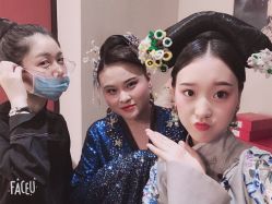 -盘子女人坊生日照·摄影馆(华强店)