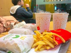 -麦当劳(湖滨路店)
