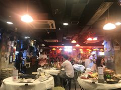 大堂-鲜入围煮花胶鸡海鲜火锅