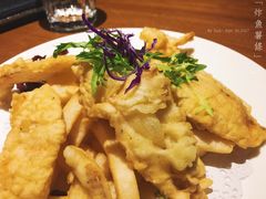炸鱼和炸薯条-JINNS锦时 steak&pizza(浸信会礼拜堂旧址店)