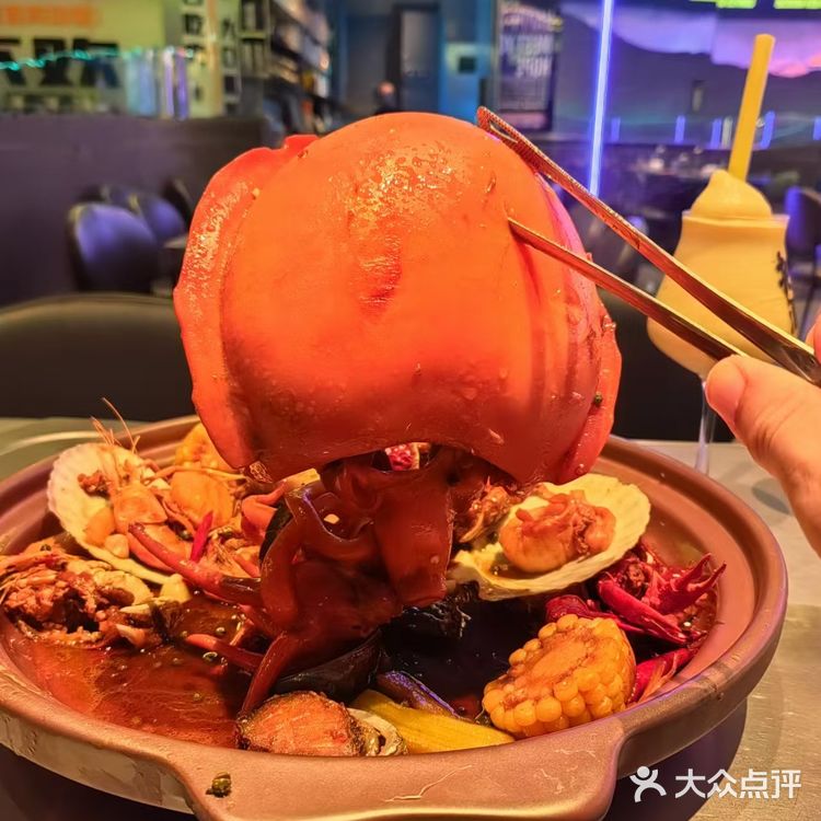 这个大墨鱼,都给我去吃!!!