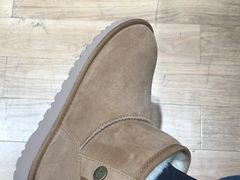 -UGG(燕莎奥特莱斯购物中心店)