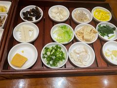-香麒园·过桥米线·南湖雅宴