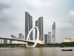 -南京眼步行桥