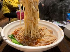 白家肥肠粉-爆炸头阿姨小四川正宗川味小吃(无任何分店)