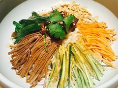 -云海肴·汽锅鸡·云南菜(天山百盛优客店)