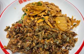 Double Boiled Minced Pork Small Pot Rice