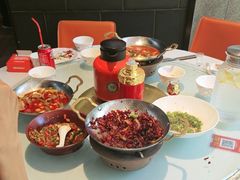 -阿瓦山寨·湘菜现炒·剁椒鱼头王(咸阳总店)