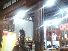-吴山路夜市