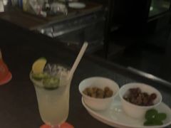 -瑰丽酒店·海吧·天际下午茶·现场DJ·天台酒吧