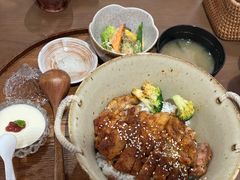 秘制辛辣照烧鸡腿饭-ITARU食堂·定食料理(西丽店)