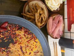 -黄潇洒老火锅(九眼桥宏济巷店)