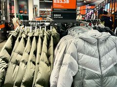 -百年港湾奥特莱斯(香炉礁店)