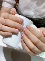 -丽心自助美甲美睫