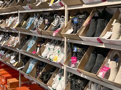 -唯品会(北京国瑞城店)